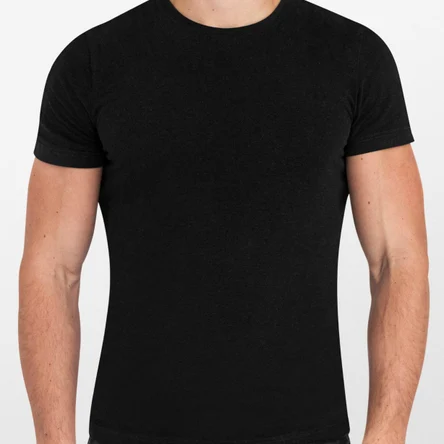 Черная футболка